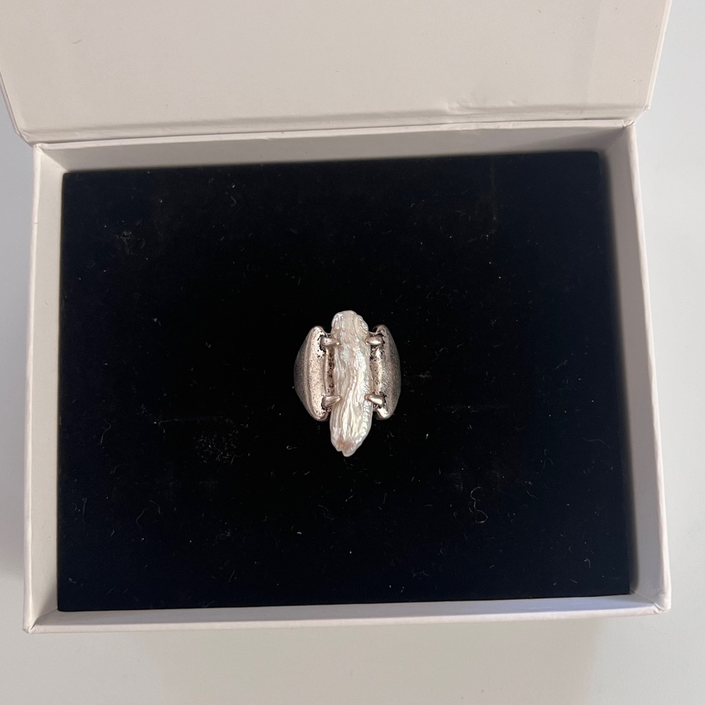 Free people Silver Baroque Pearl Statement Ring - Picture 3 of 12